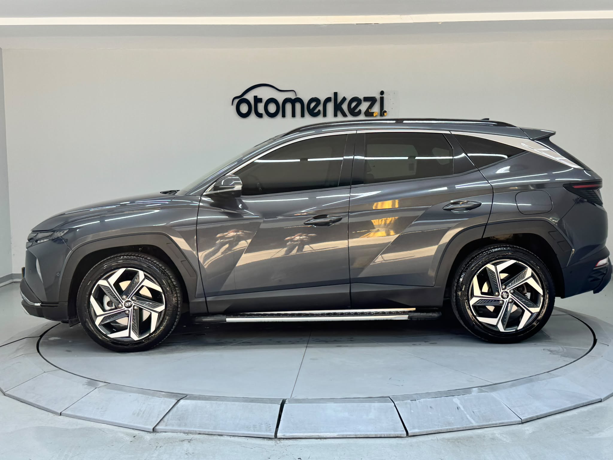 HYUNDAI TUCSON 10